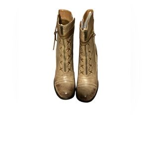 Tan old time inspired boots